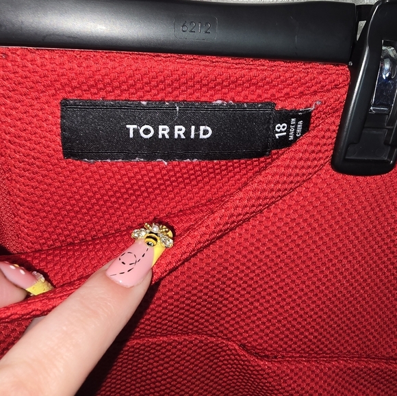 Torrid Red Textured Shorts 18 - Picture 3 of 5